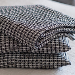 Linen Throw Natural linen/black waffle