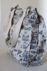 Shoulder shopping bag with different prints